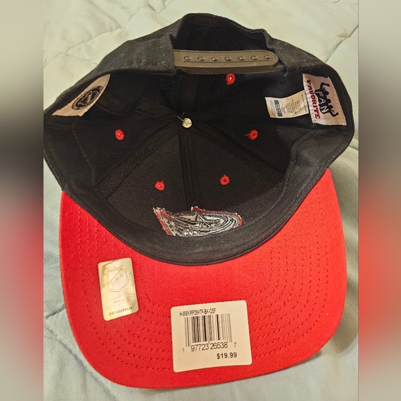 NWT Columbus Blue Jackets Adjustable Cap. - Picture 3 of 6